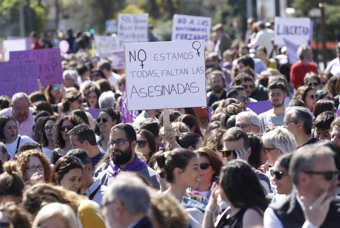 Las mejores imágenes de la manifestación del Día de la Mujer en Córdoba