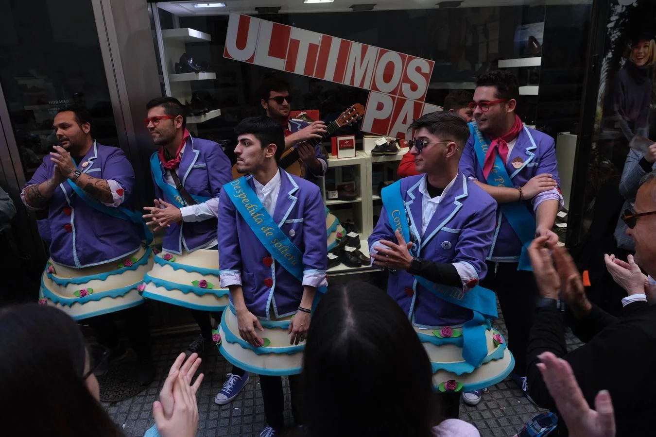Fotos: El Carnaval Chiquito despide la fiesta en la calle