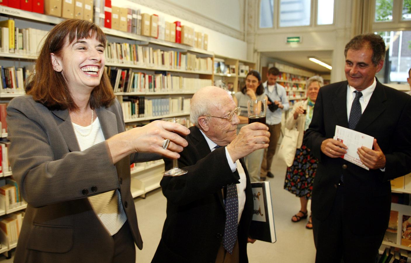 En la inauguración de la biblioteca que lleva su nombre en el Instituto Cervantes de Utrech