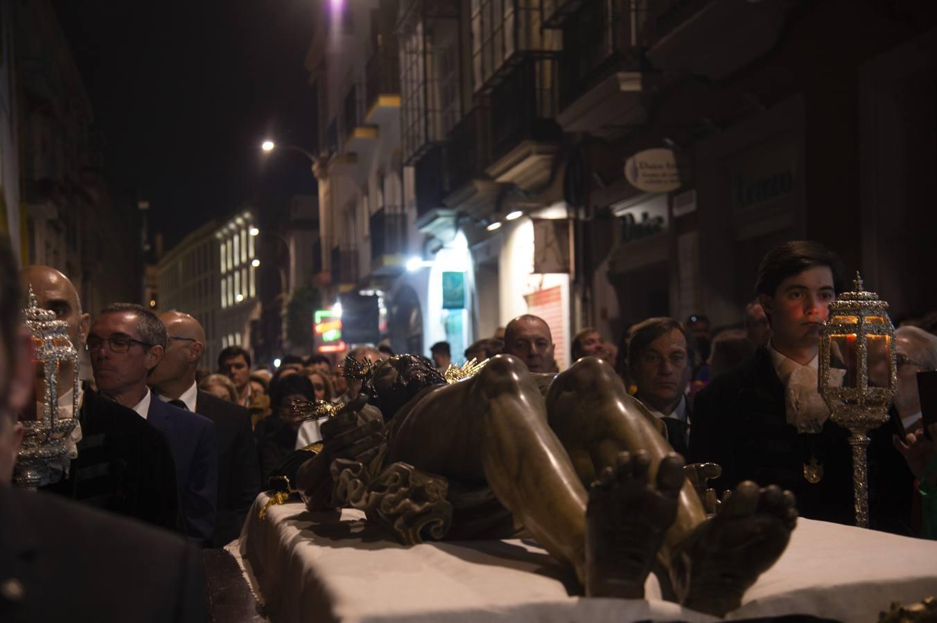 El vía crucis del Santo Entierro