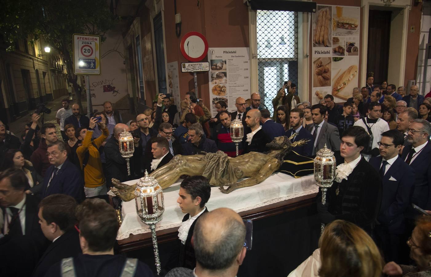 El vía crucis del Santo Entierro