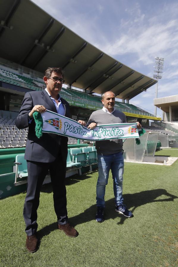 La presentación de Juan Sabas en el  Córdoba CF, en imágenes