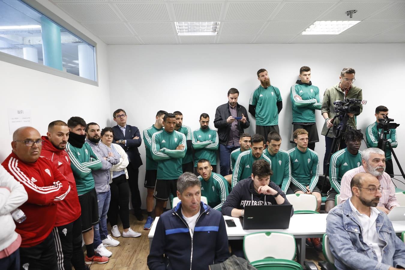 La despedida de Agné acompañado por la plantilla del Córdoba CF, en imágenes