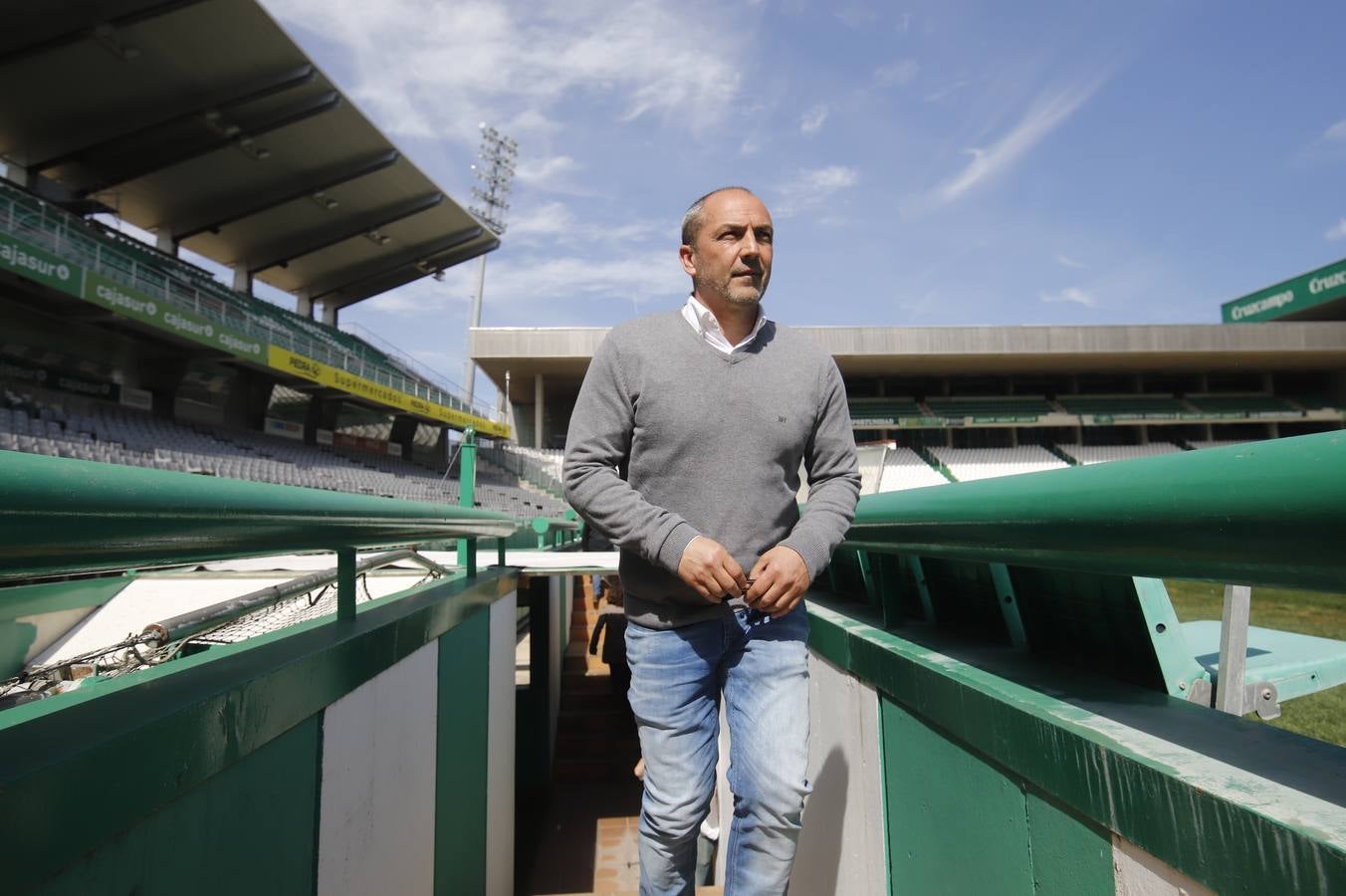 La presentación de Juan Sabas en el  Córdoba CF, en imágenes