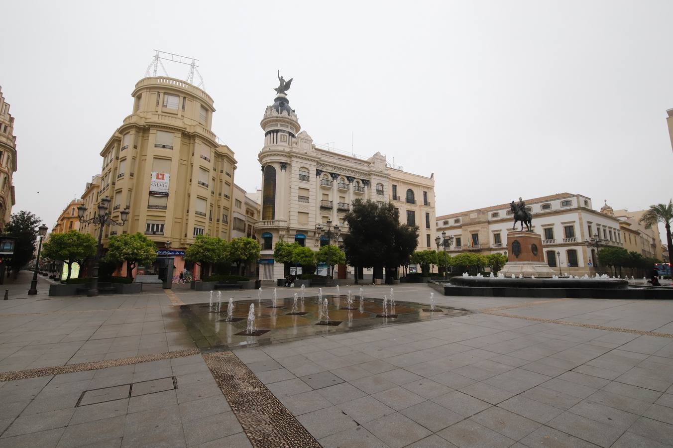 Comercios cerrados y calles vacías por el coronavirus en Córdoba