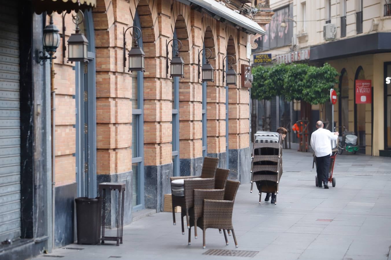 Comercios cerrados y calles vacías por el coronavirus en Córdoba