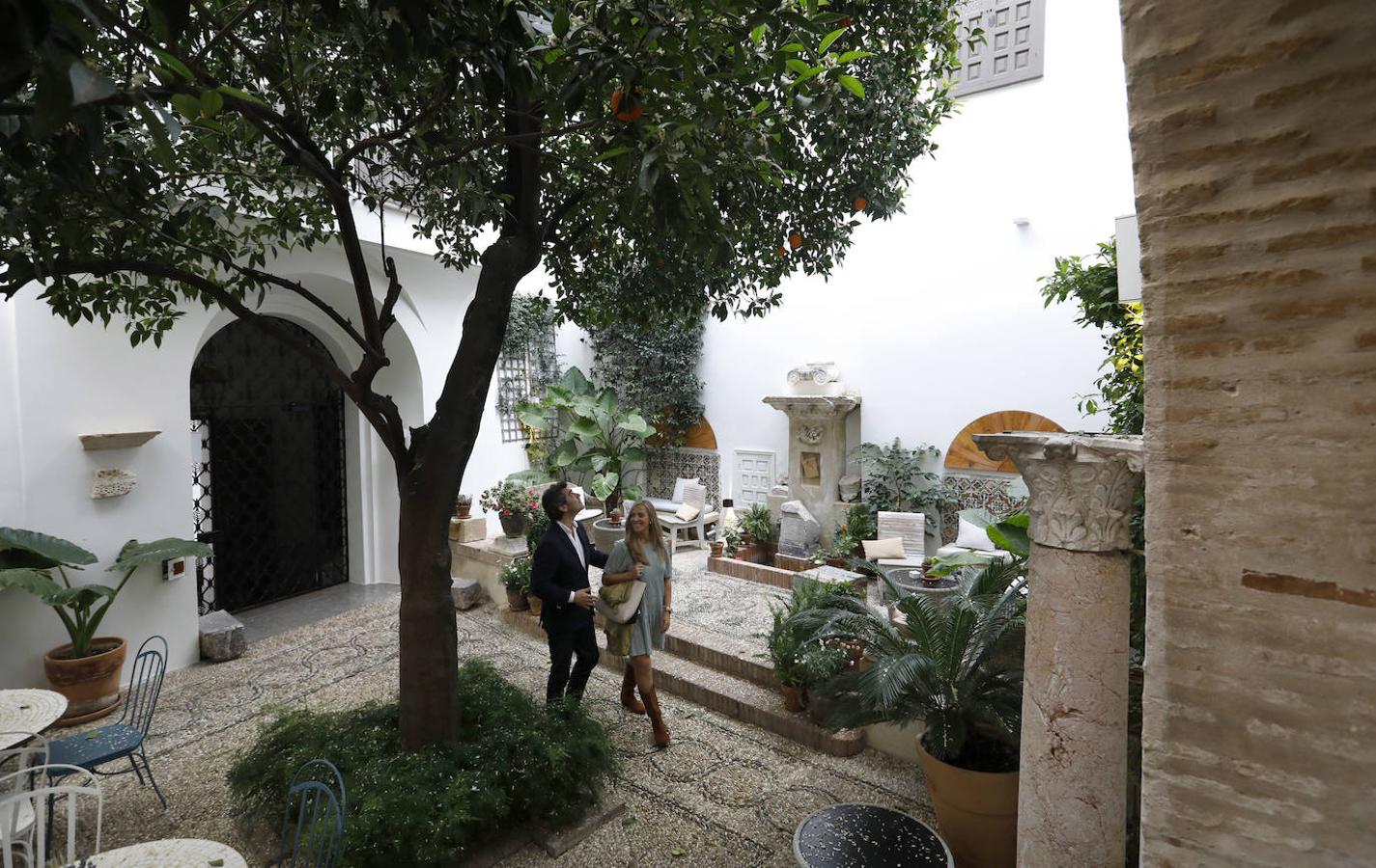 La calle Encarnación de Córdoba, en imágenes