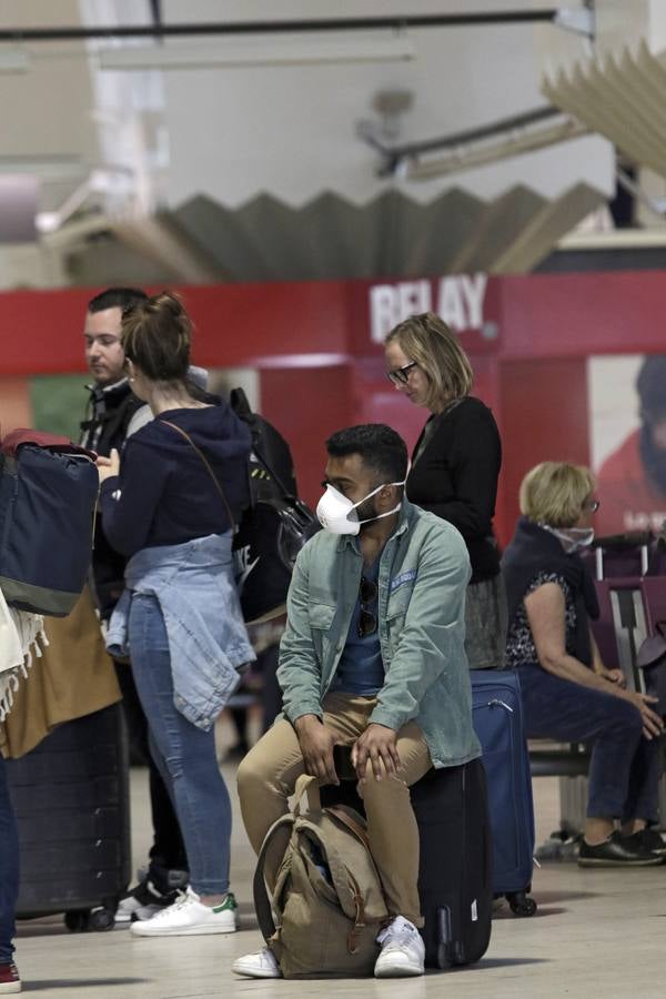 En imágenes, ambiente en el aeropuerto de Sevilla