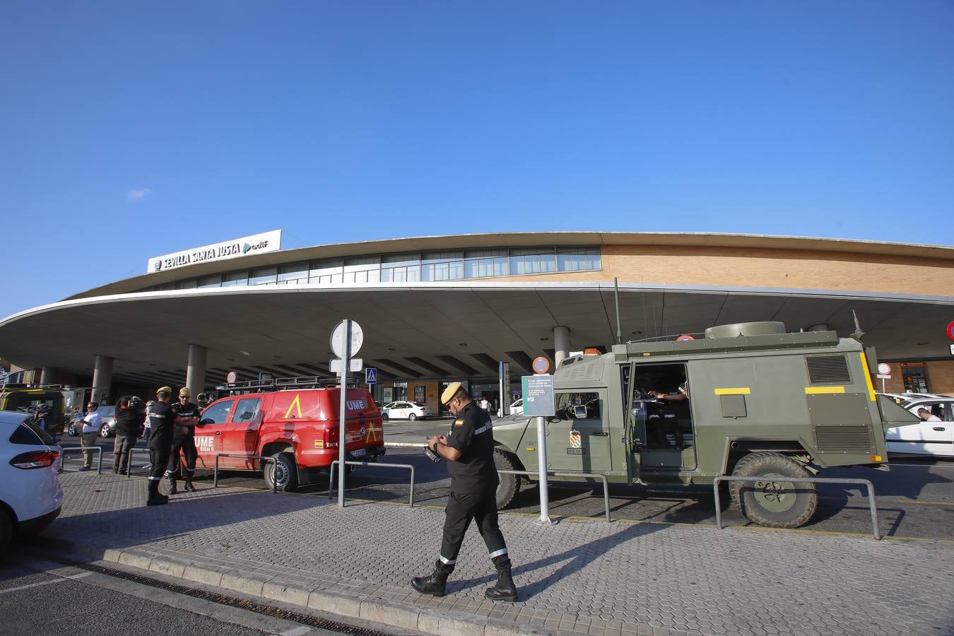 Despliegue de la UME en la estación de Santa Justa