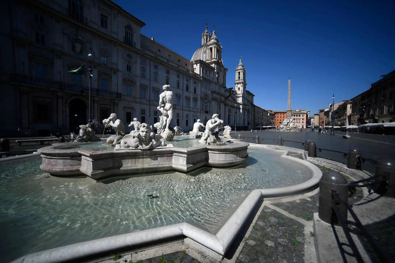La Plaza Navona, también en Roma, luce desde hace días sin turistas. 
