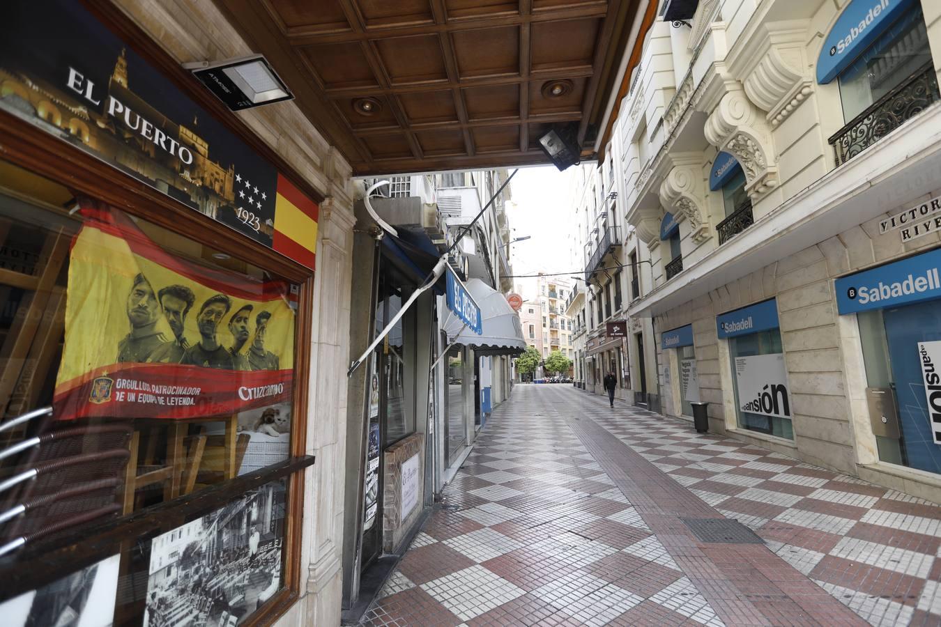 Las calles, mercados y quioscos de Córdoba con el coronavirus, en imágenes