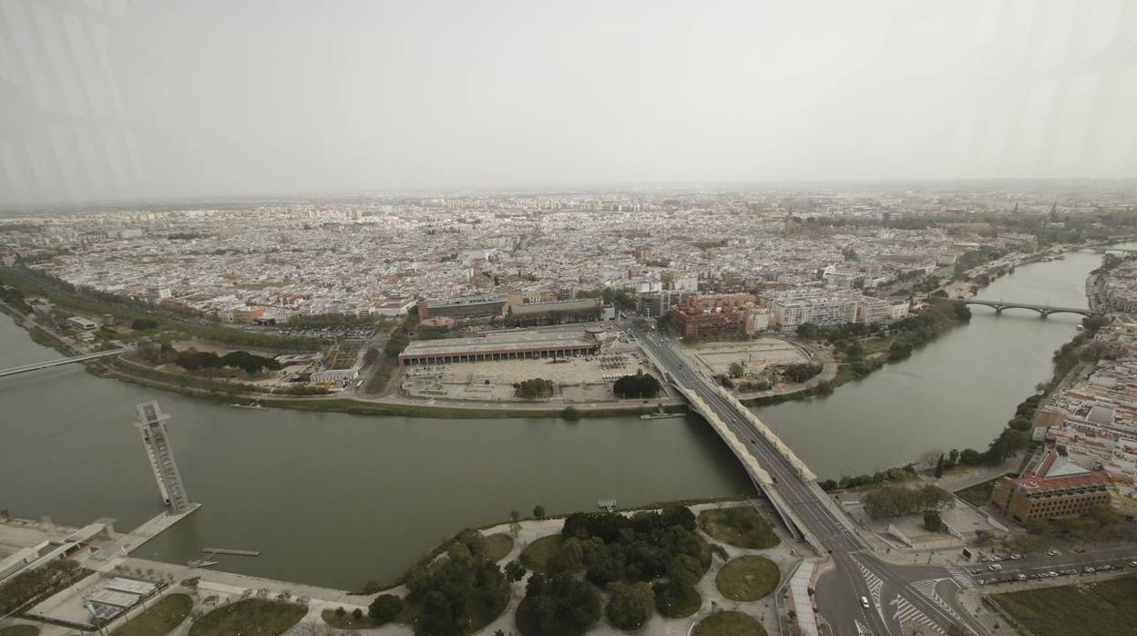 Las impresionantes vistas desde Torre Sevilla de una ciudad vacía por el coronavirus