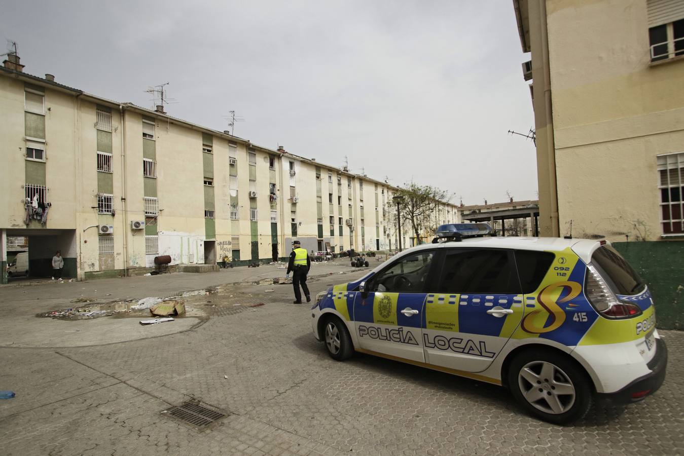 Coronavirus en Sevilla: Así se vive el estado de alarma en las Tres Mil Viviendas, el Vacie y Los Pajaritos