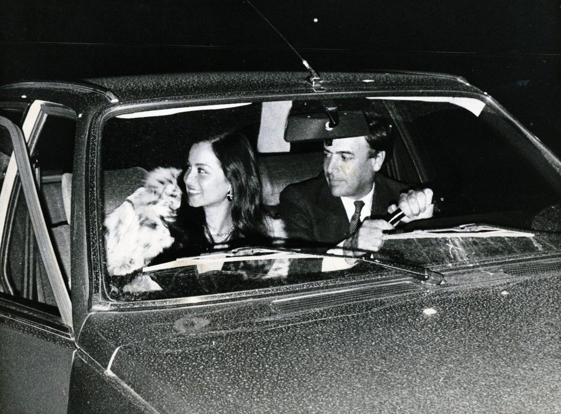 Carlos Falcó ocupó las páginas del papel couché tras su boda con Isabel Preysler en 1980, pero siempre trató de mantenerse lo más alejado posible de la vida pública. 