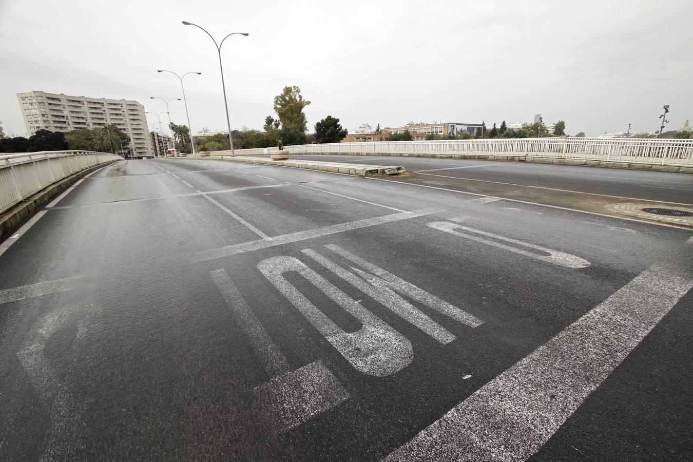 Coronavirus en Sevilla: puentes a ninguna parte