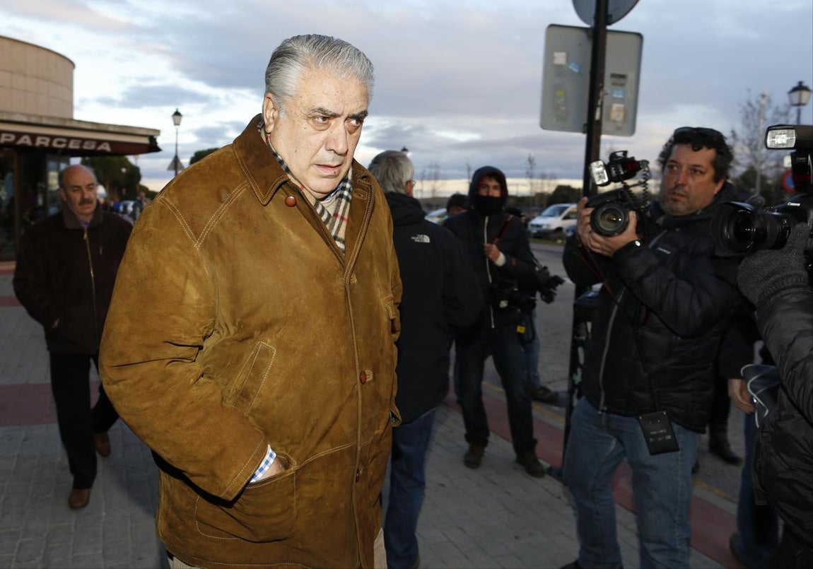 Sanz, en la capilla ardiente de Luis Aragonés, en 2014. 