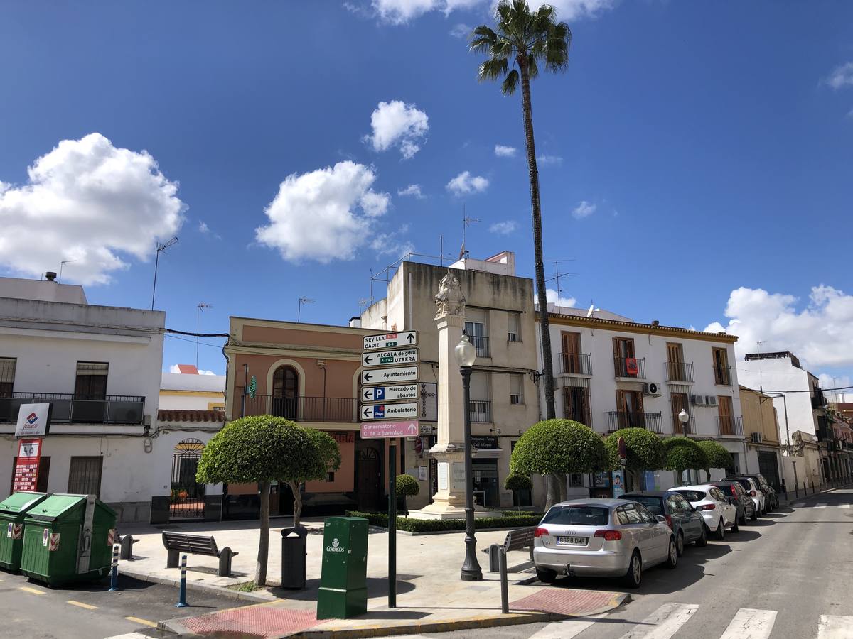 Plaza del Emigrante-Plazoleta del Valme