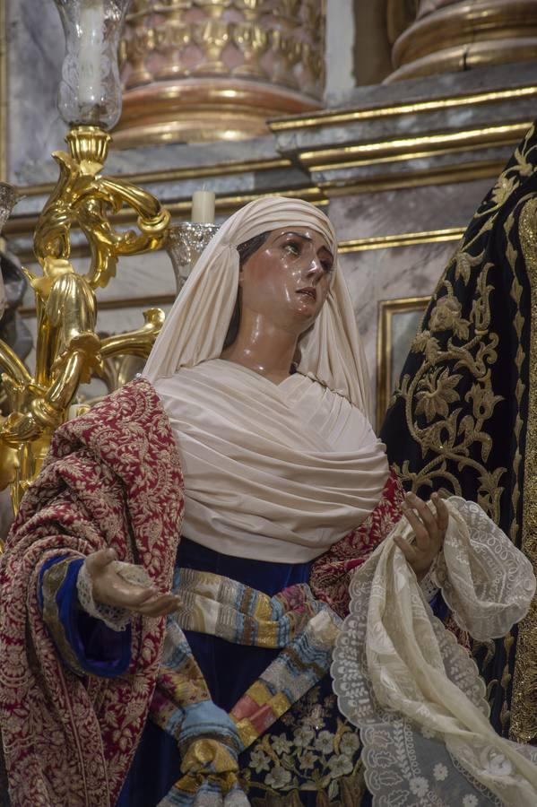 El altar de quinario del Cristo de los Desamparados del Santo Ángel