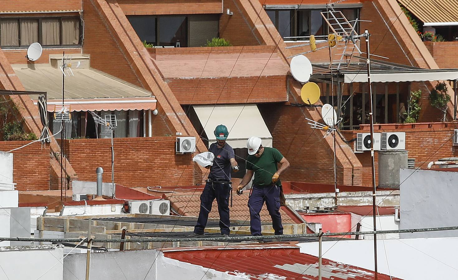 Coronavirus en Sevilla: en imágenes, el día a día en Los Remedios durante el estado de alarma