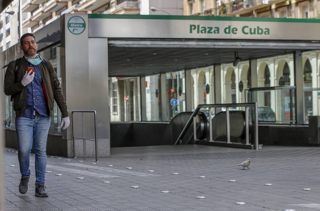 Coronavirus en Sevilla: en imágenes, el día a día en Los Remedios durante el estado de alarma