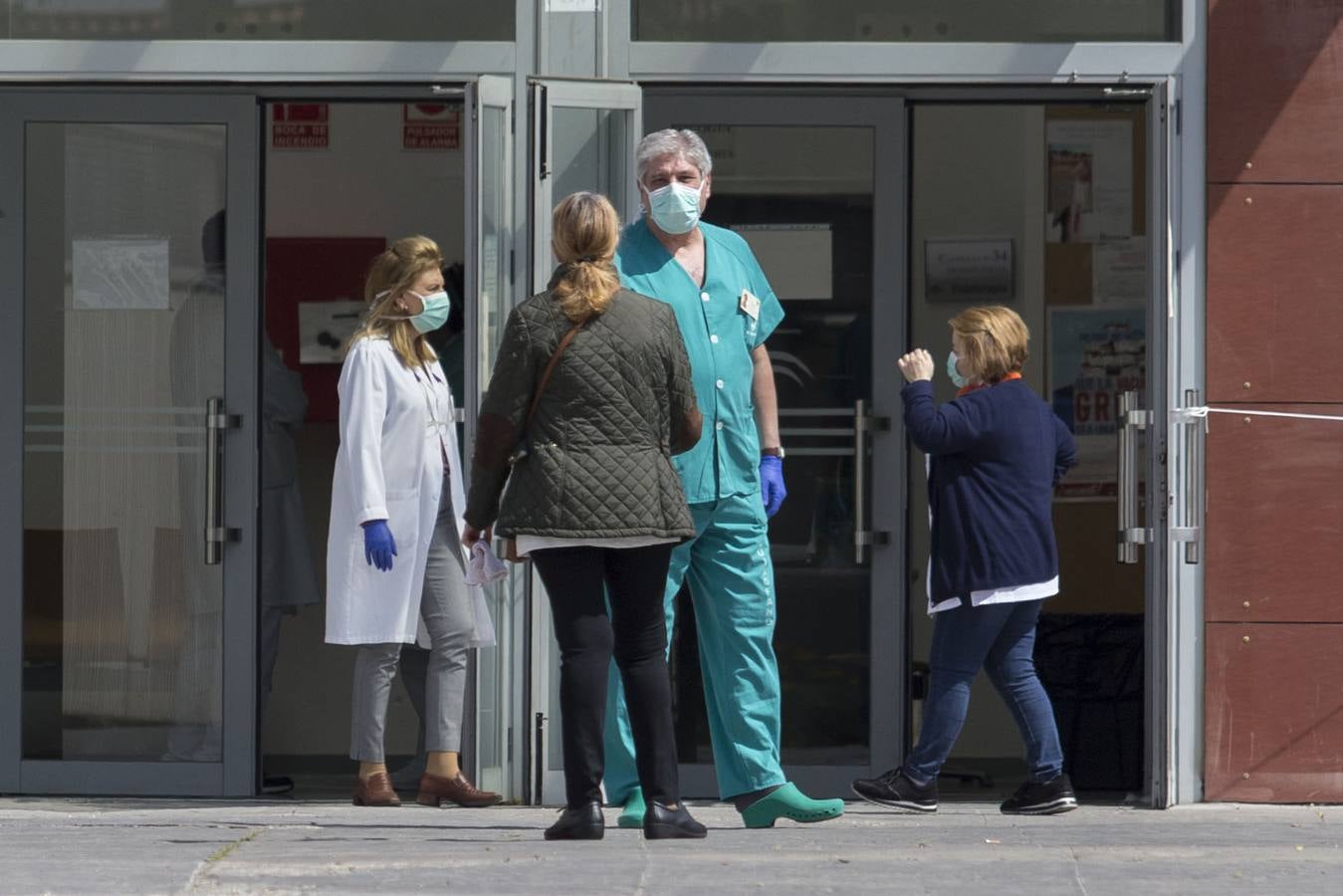 Sevilla Este y Parque Alcosa: un día de confinamiento por el estado de alarma por coronavirus