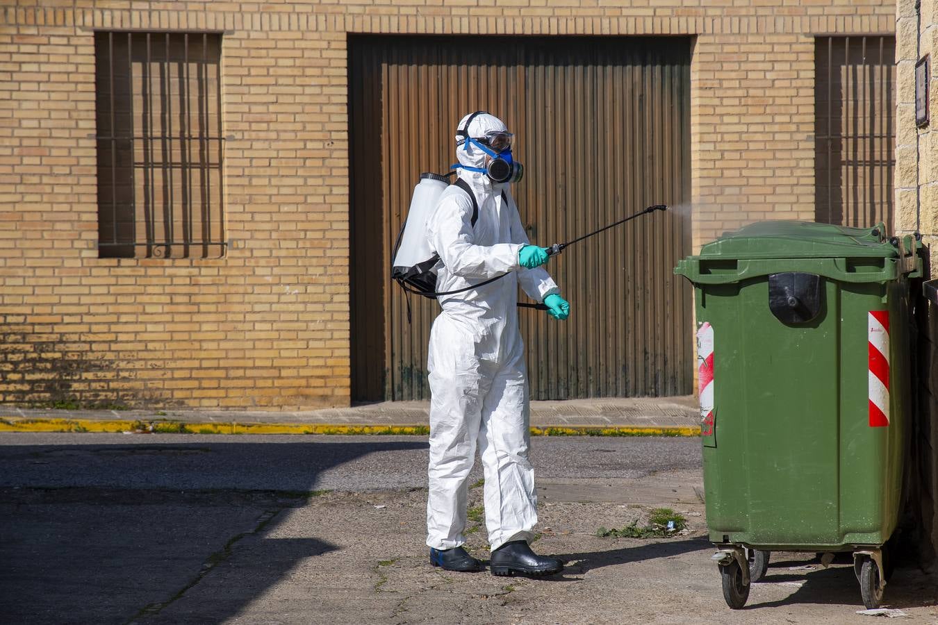 Coronavirus en Sevilla: así se vive el estado de alarma en las calles de Espartinas