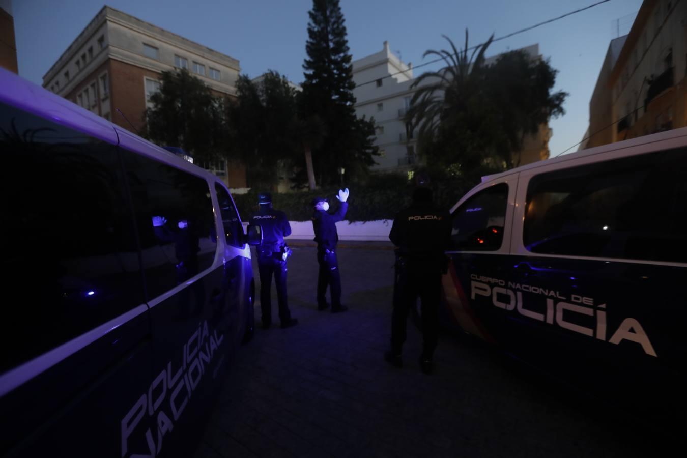 FOTOS: La Policía Nacional recibe el cariño de la residencia de mayores Matía Calvo