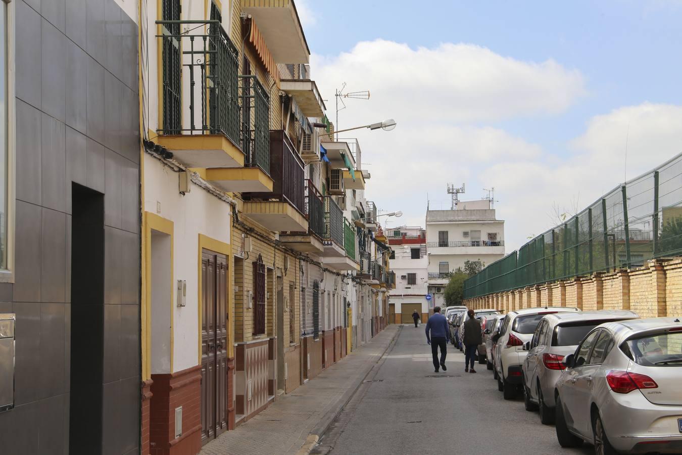 Coronavirus en Sevilla: un día en Torreblanca durante el estado de alarma