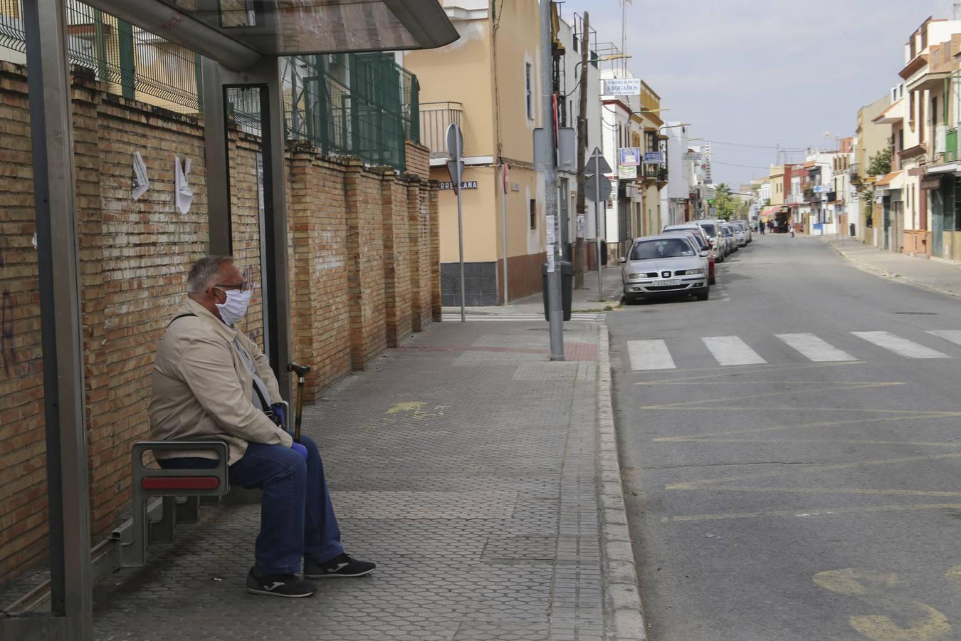 Coronavirus en Sevilla: un día en Torreblanca durante el estado de alarma