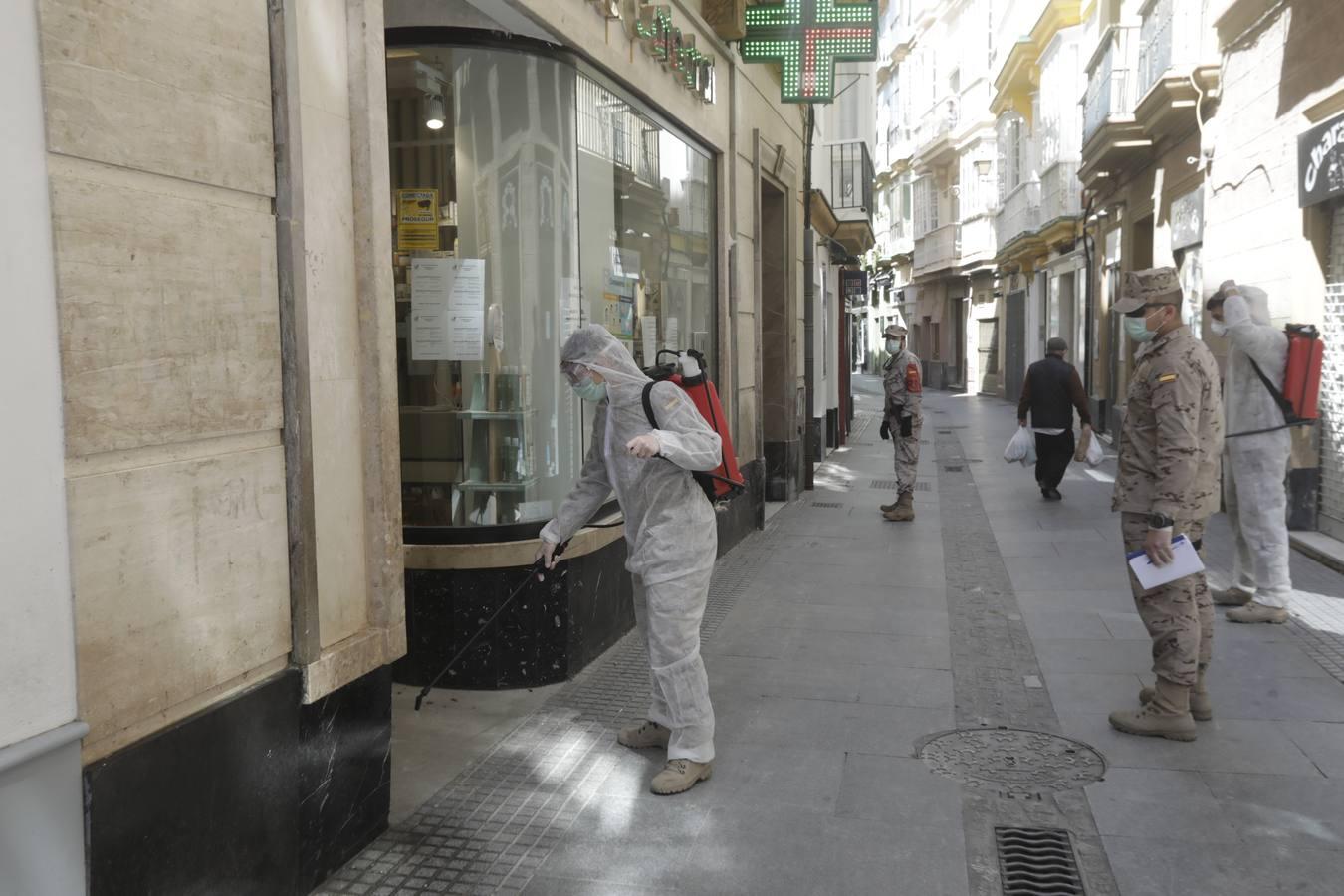 FOTOS: Las imágenes atípicas de una ciudad de Cádiz en Estado de Alarma