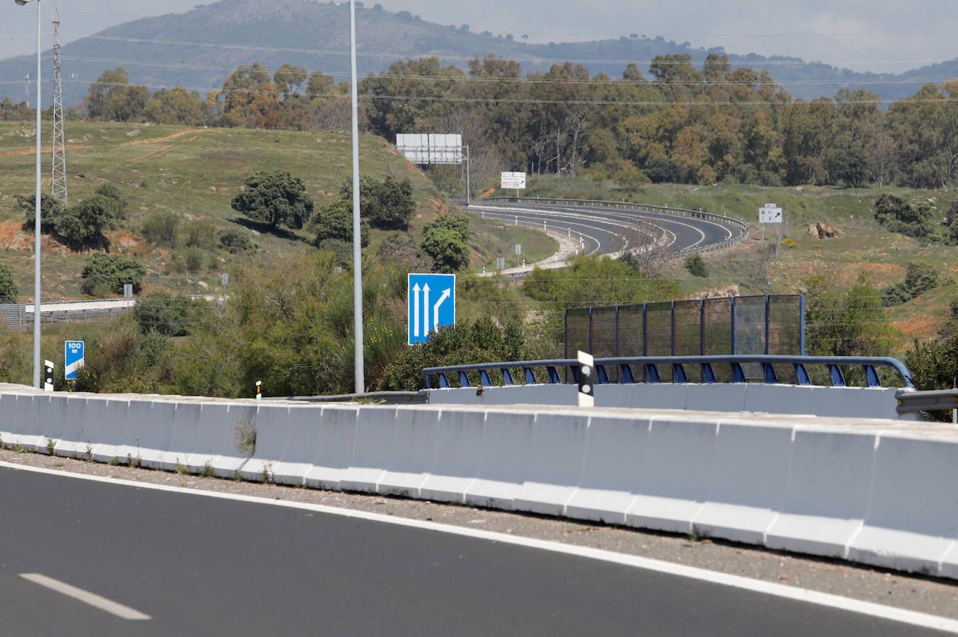 Las carreteras vacías de Córdoba por el coronavirus, en imágenes