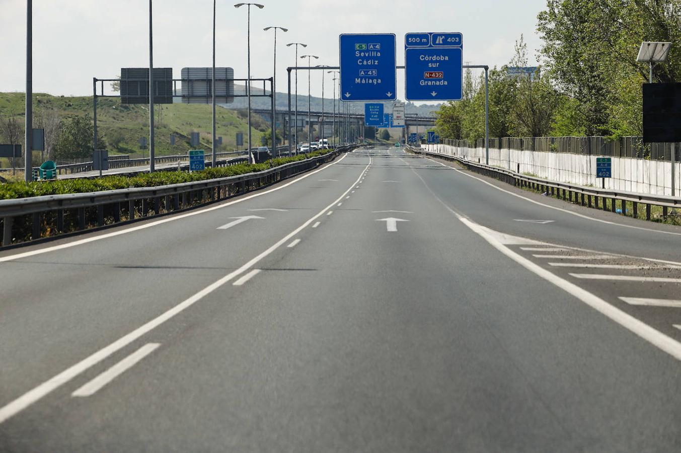 Las carreteras vacías de Córdoba por el coronavirus, en imágenes