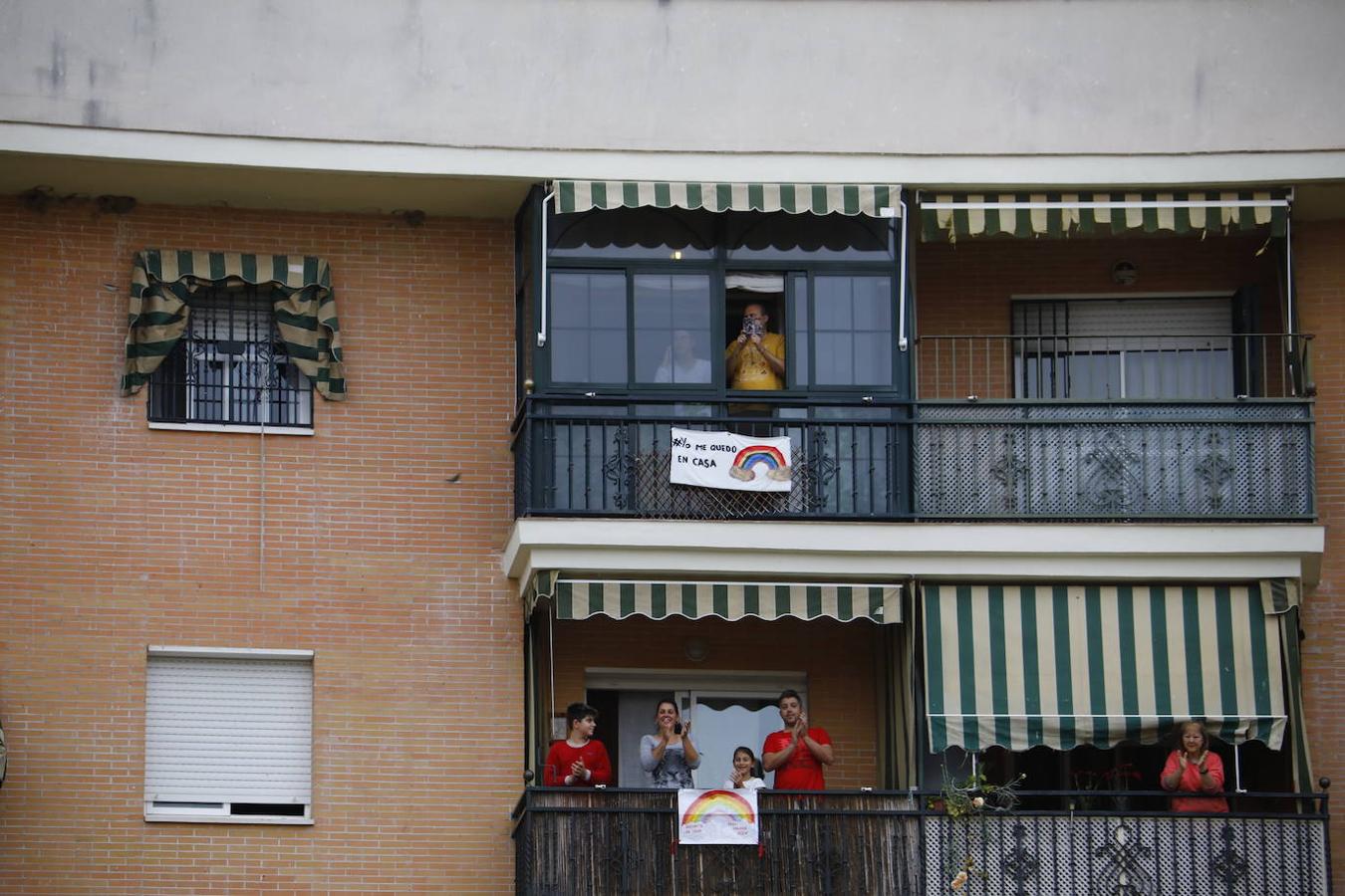 El aplauso de Córdoba a los sanitarios, en imágenes (II)