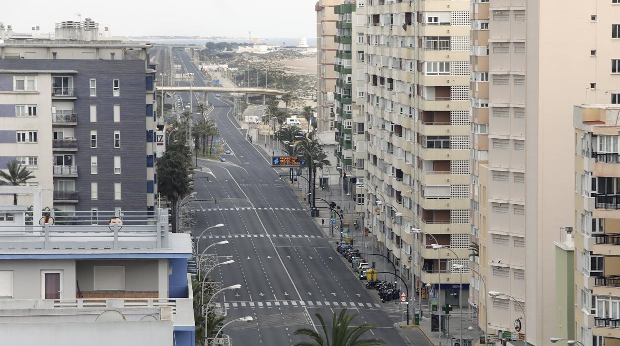 FOTOS: Cádiz en el tercer domingo de confinamiento