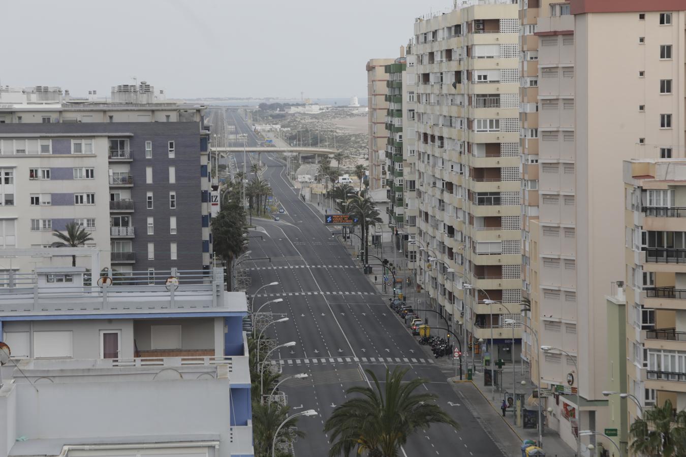 FOTOS: Cádiz en el tercer domingo de confinamiento