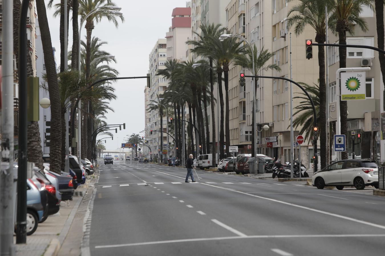 FOTOS: Cádiz en el tercer domingo de confinamiento