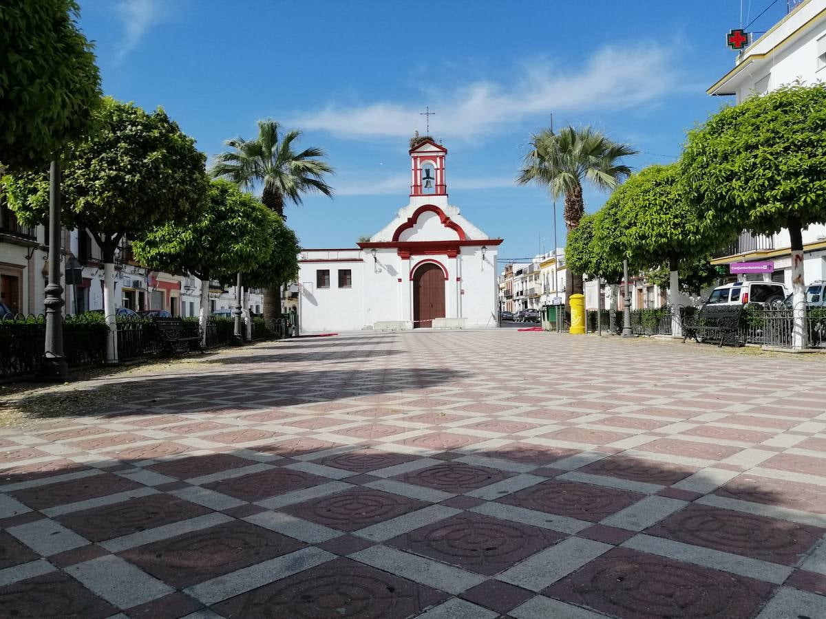 Coronavirus en Sevilla: Lora del Río, calles desiertas durante el estado de alarma