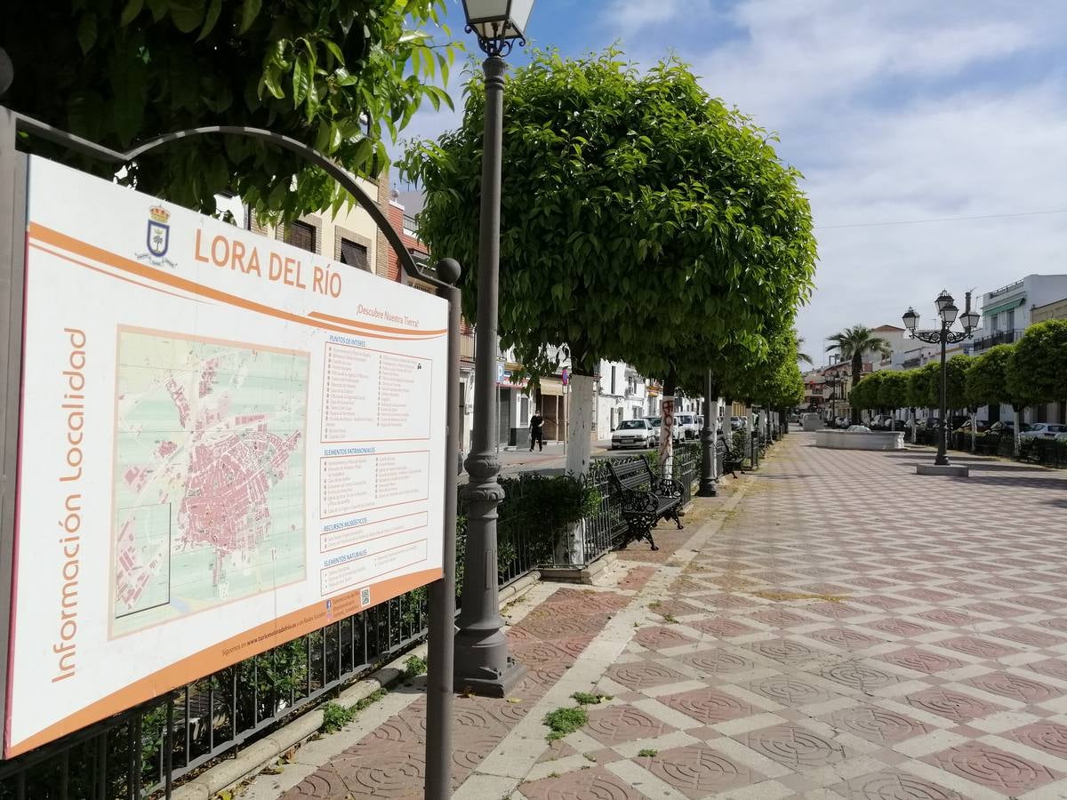 Coronavirus en Sevilla: Lora del Río, calles desiertas durante el estado de alarma