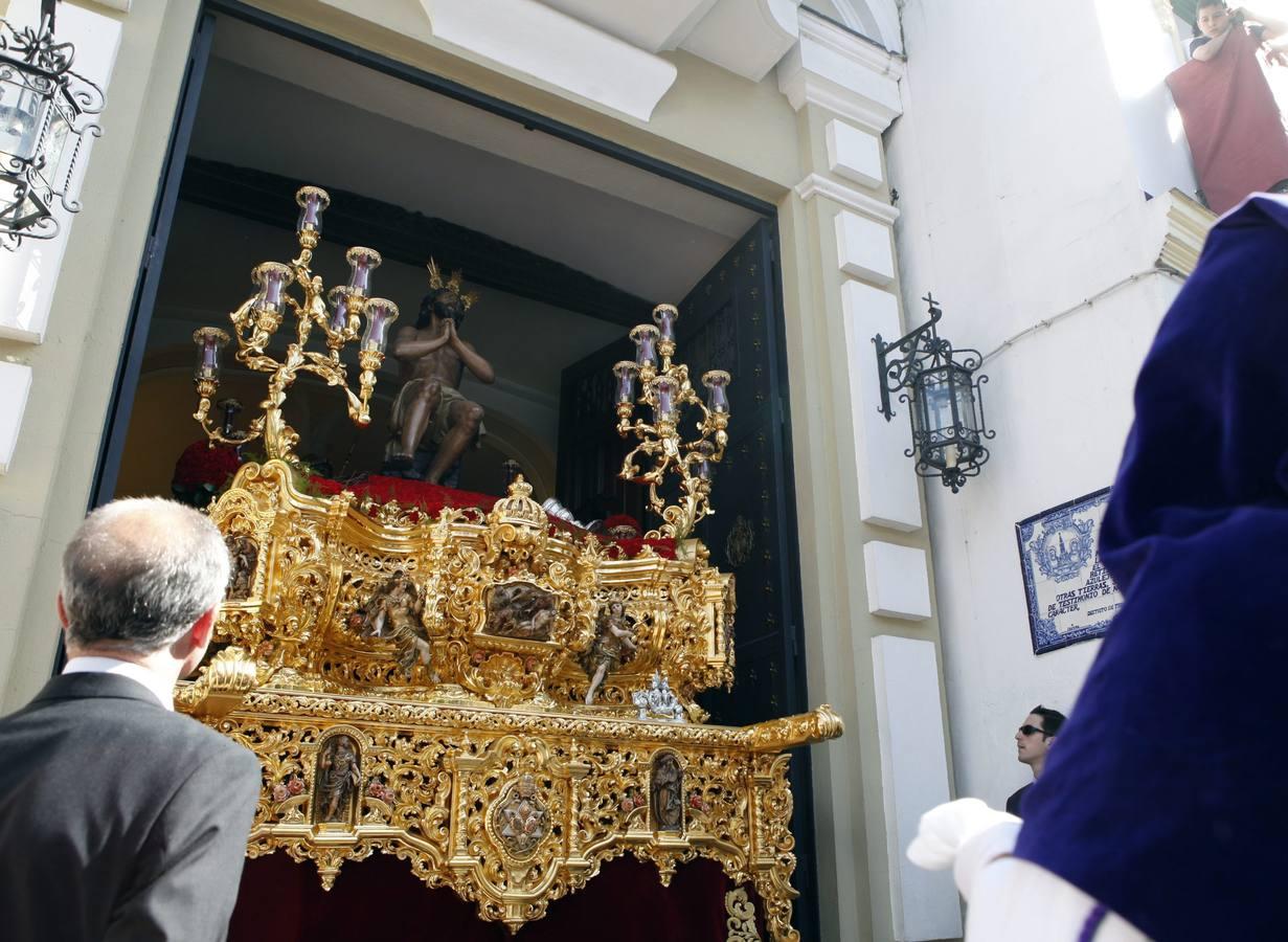 Salida del Cristo de las Penas. 