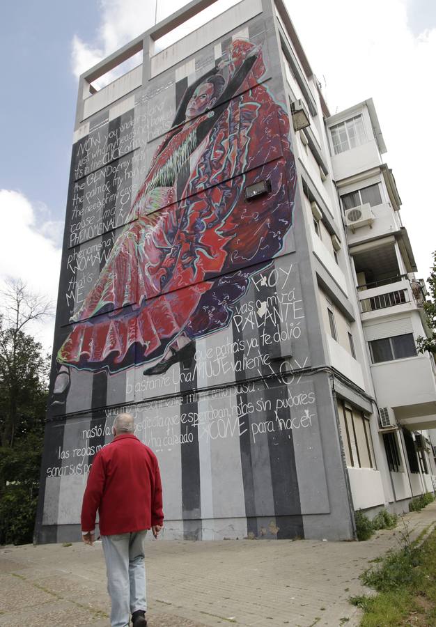 Coronavirus en Sevilla: San Pablo, un barrio confinado en una galería de arte