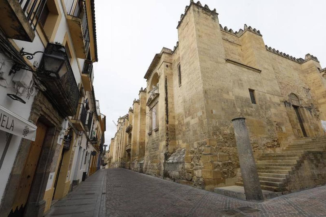 La soledad de los monumentos de Córdoba, en imágenes