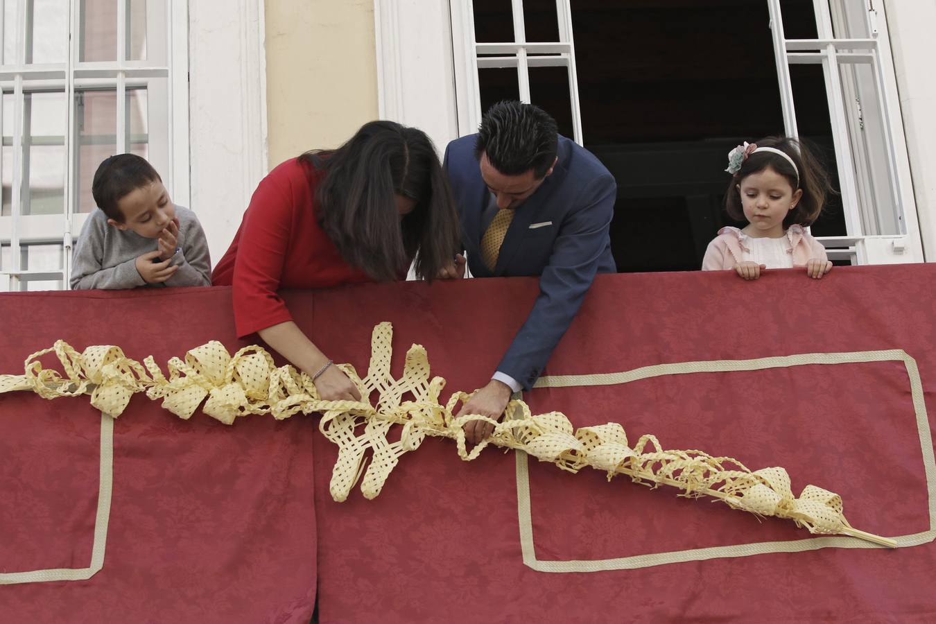 Semana Santa de Sevilla 2020: Un Domingo de Ramos desde los balcones