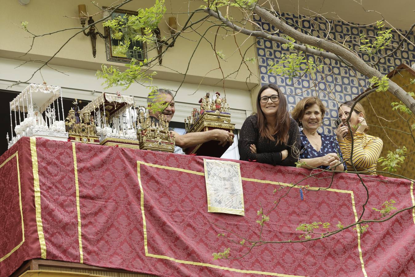 Semana Santa de Sevilla 2020: Un Domingo de Ramos desde los balcones