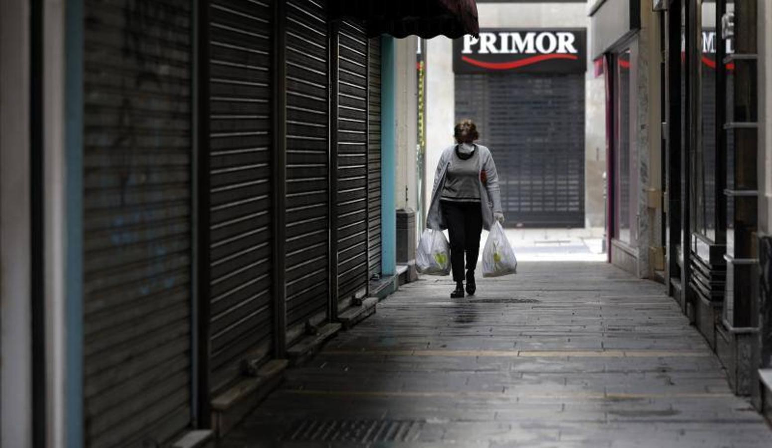 El centro comercial de Córdoba durante la crisis del coronavirus, en imágenes