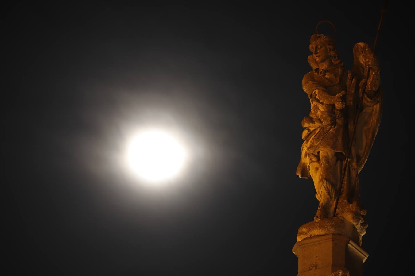 En imágenes, la luna de Nissan vista desde Córdoba