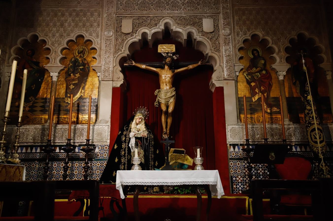 Imágenes de la Semana Santa de Córdoba 2020 | Un Viernes Santo en los templos