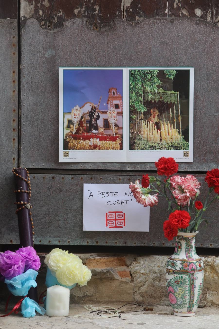 FOTOS: Cádiz, en silencio y vaciado este Jueves Santo