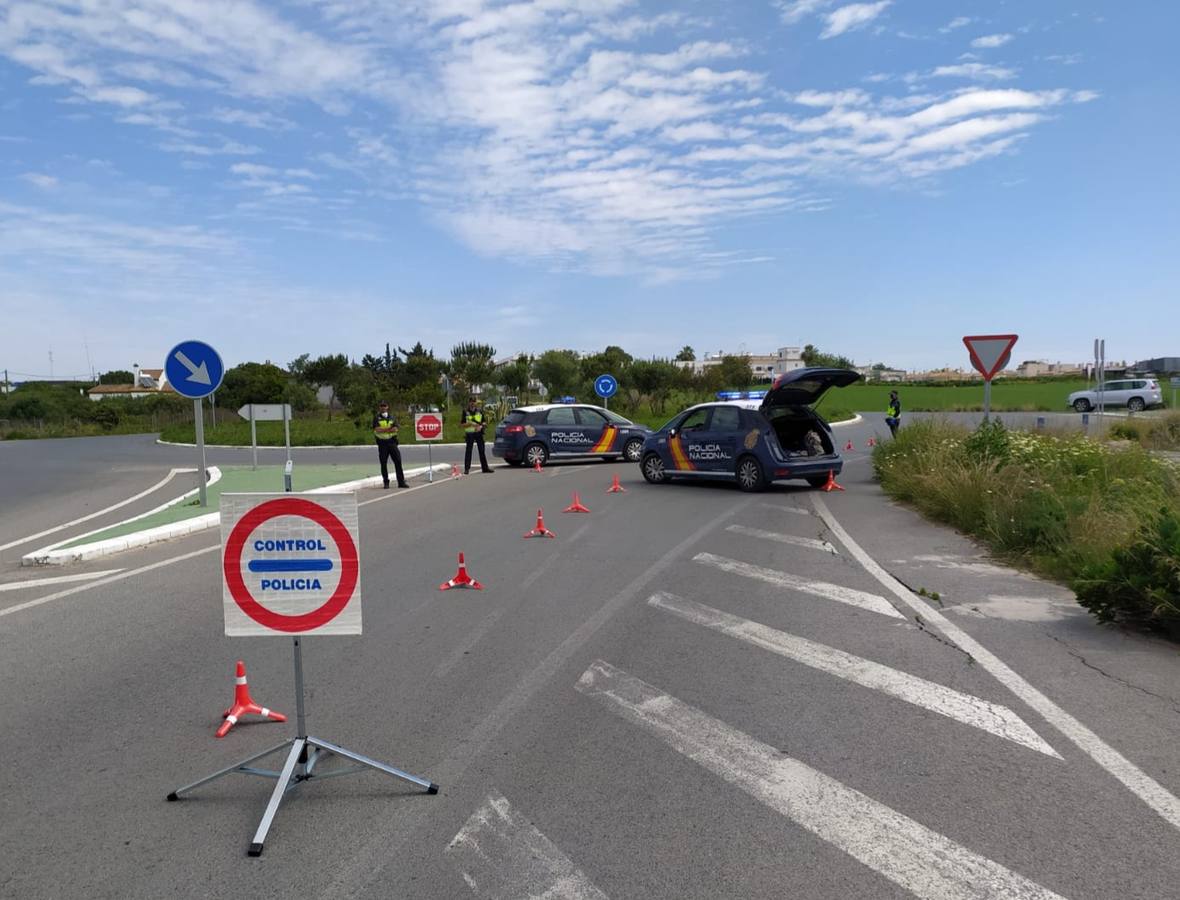 FOTOS: Controles de movilidad de la Policía Nacional en Sanlúcar