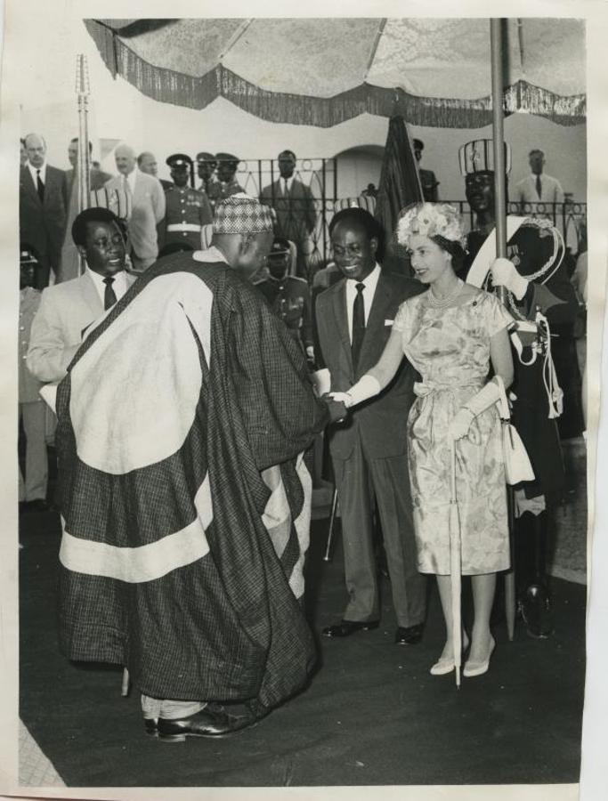 Visita de la Reina Isabel II a Ghana. 