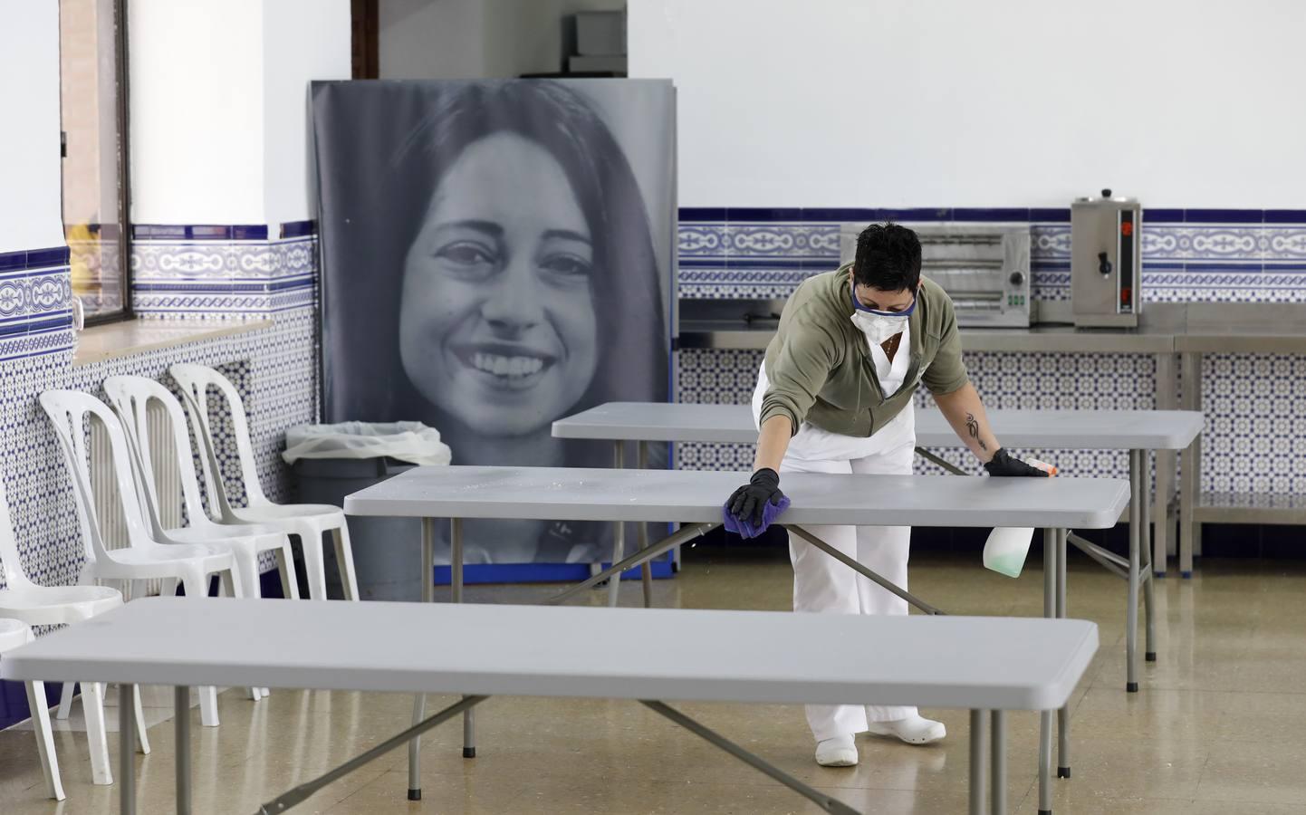 La vida confinada por coronavirus en el Colegio Séneca de Córdoba para los sin techo